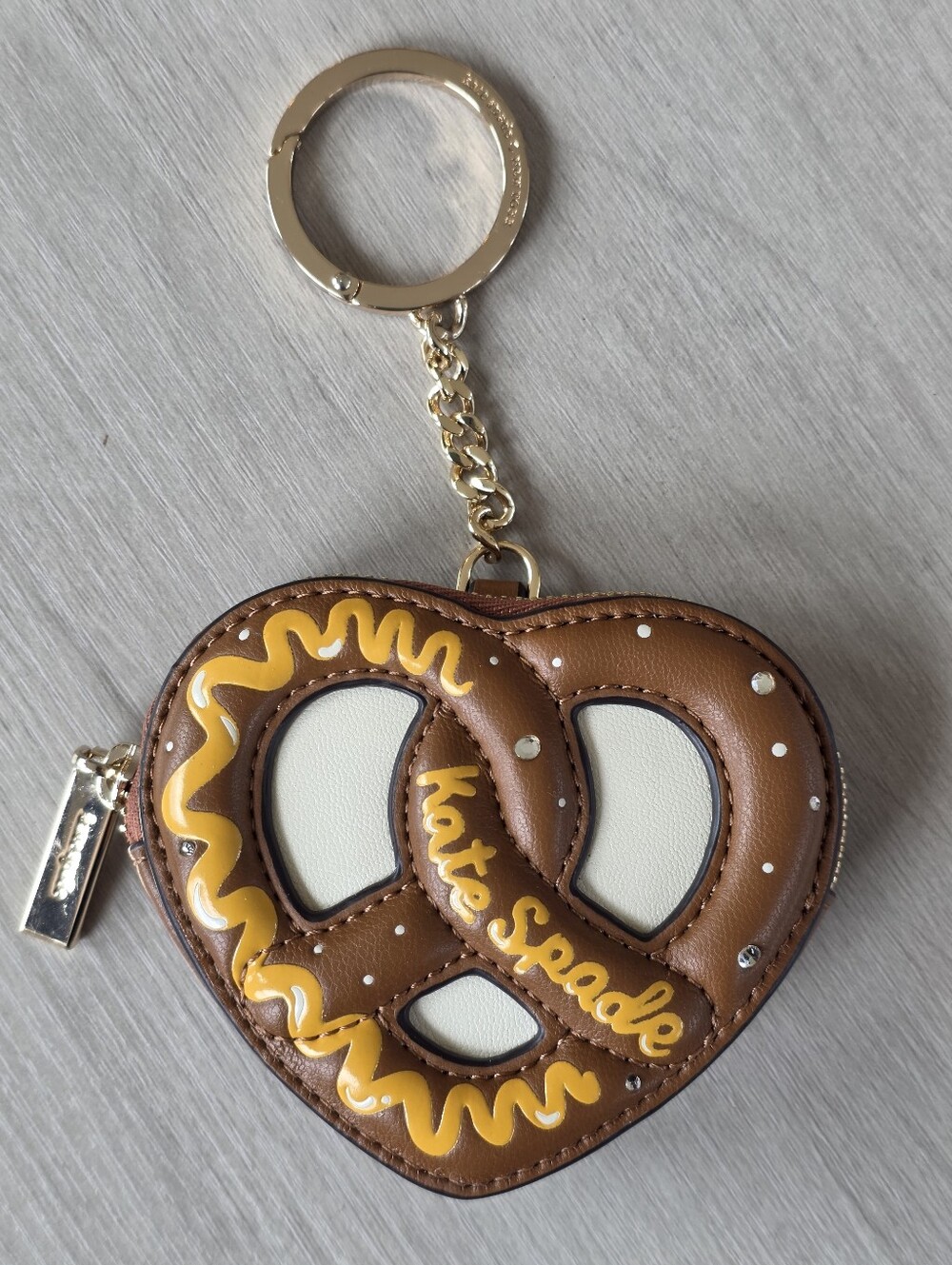 NWOT Kate Spade NYC Big Apple 3D Pretzel Coin Purse / Bag Charm